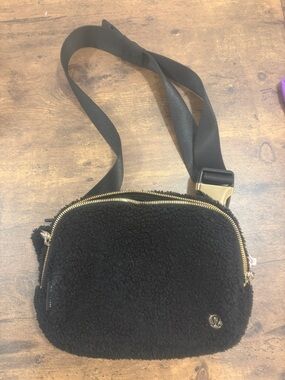 Lululemon bag